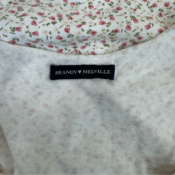 Brandy Melville Pink Floral Print Cropped T-Shirt - Picture 4 of 6
